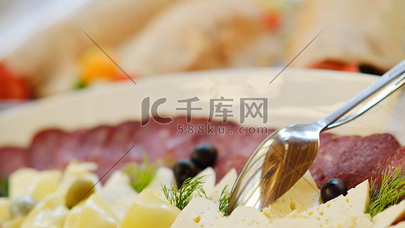 小标题：减脂期的饮食困惑