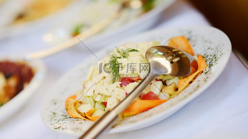 食品批发商价格对比：揭秘背后的真相与策略